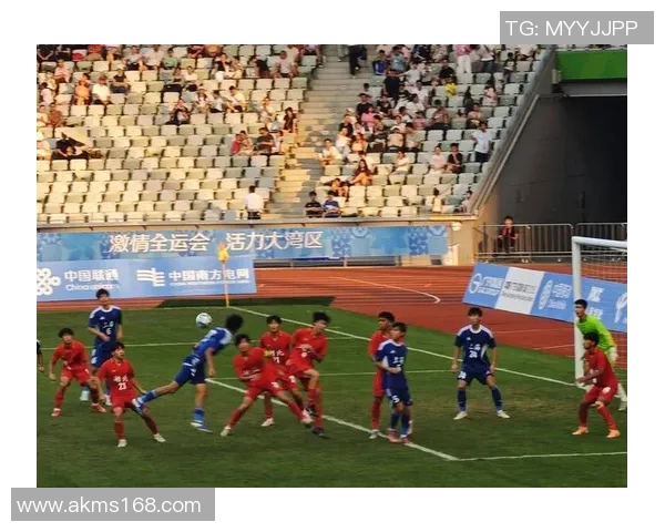 上海足球队的蜕变之旅：从传统强队到现代化职业俱乐部的纪实探索